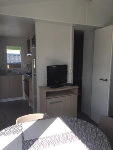 Mobile-Home 100M Plage Utah Mme Surget Sainte-Marie-du-Mont  Εξωτερικό φωτογραφία