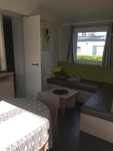 Mobile-Home 100M Plage Utah Mme Surget Sainte-Marie-du-Mont  Εξωτερικό φωτογραφία